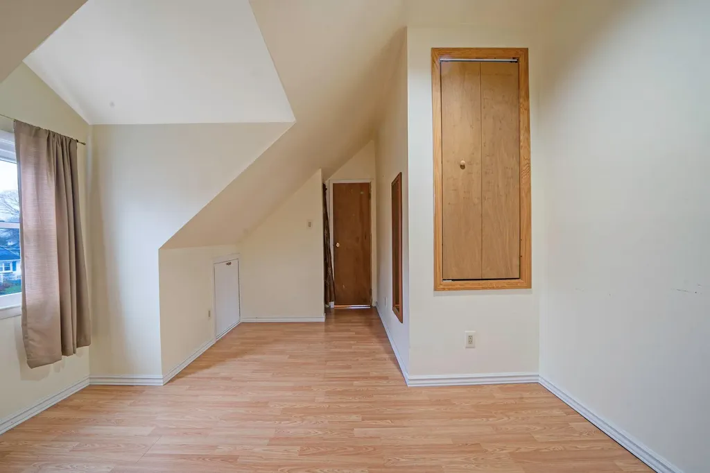 1090 Oakneck Road Bay Shore NY 11706
