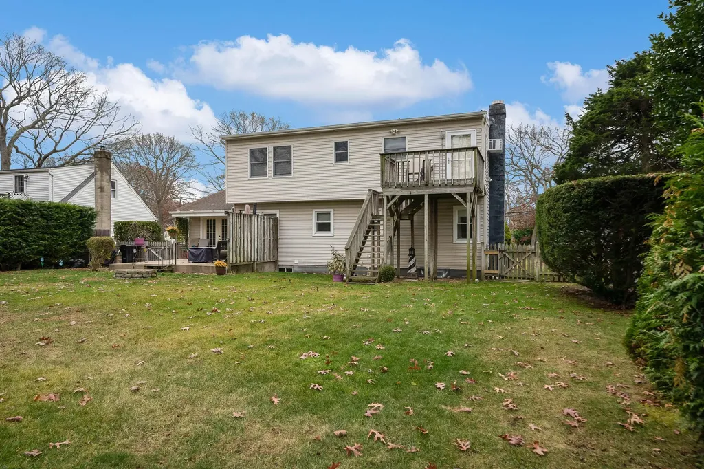 1090 Oakneck Road Bay Shore NY 11706