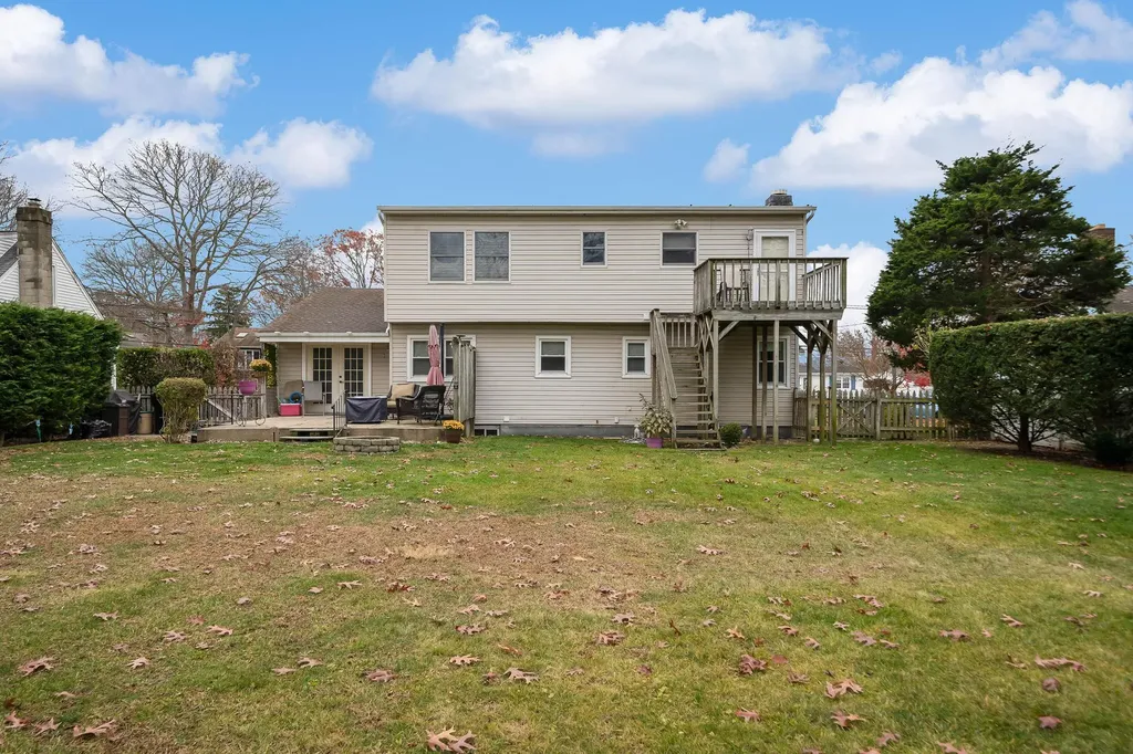 1090 Oakneck Road Bay Shore NY 11706