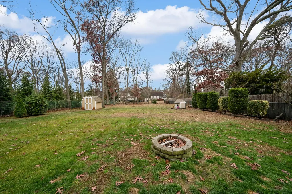 1090 Oakneck Road Bay Shore NY 11706