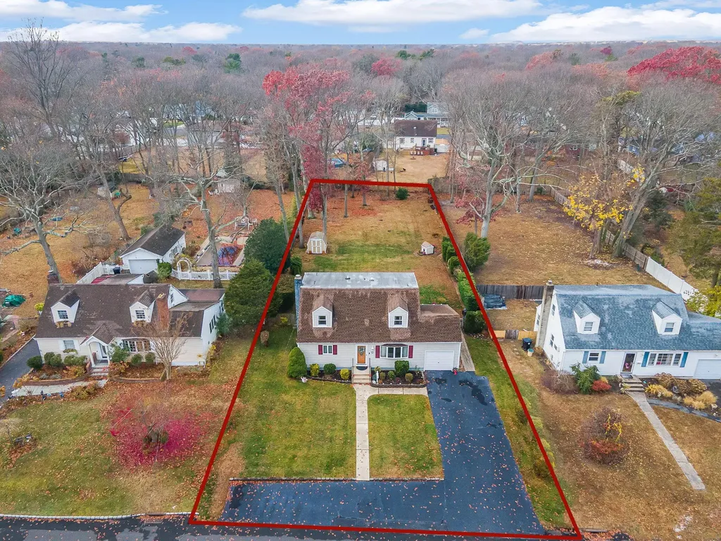 1090 Oakneck Road Bay Shore NY 11706