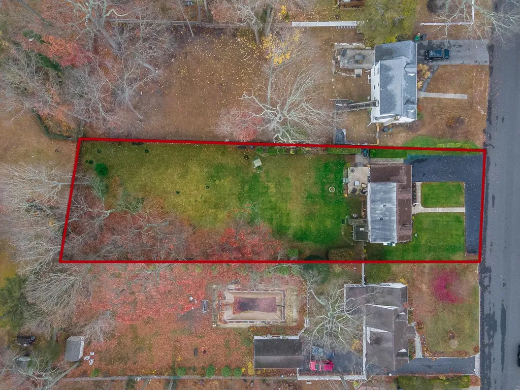 1090 Oakneck Road Bay Shore NY 11706