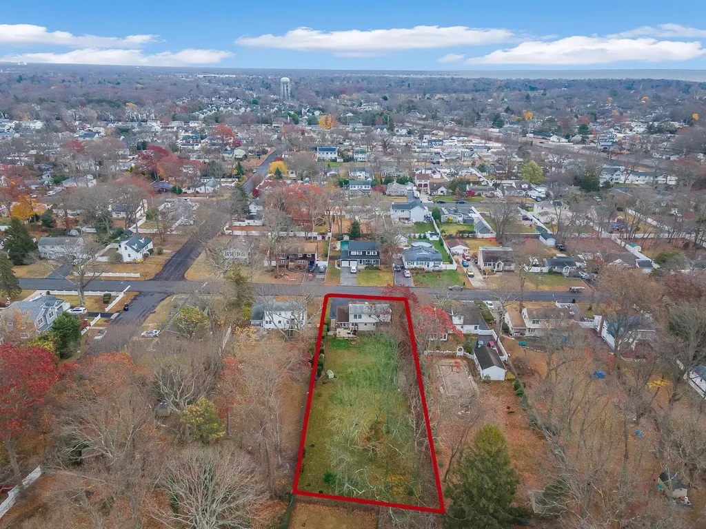 1090 Oakneck Road Bay Shore NY 11706