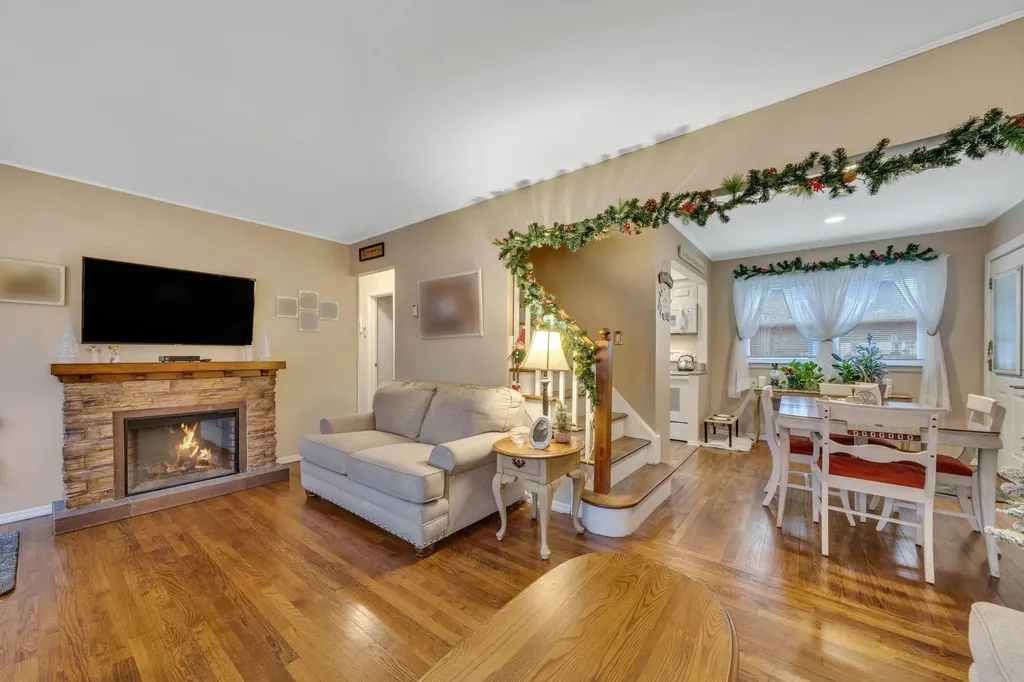 1090 Oakneck Road Bay Shore NY 11706