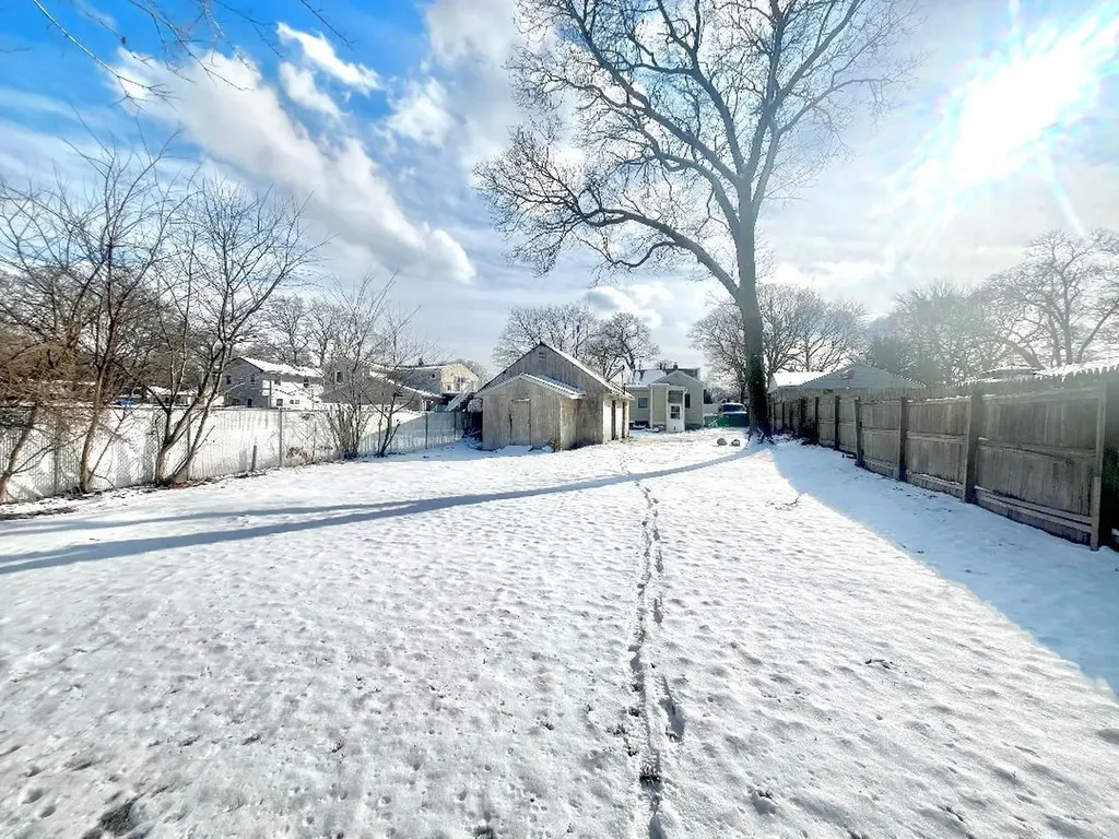 23 Maplewood Avenue Selden NY 11784