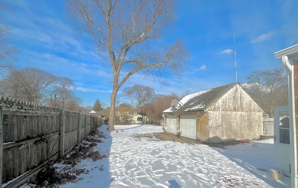 23 Maplewood Avenue Selden NY 11784