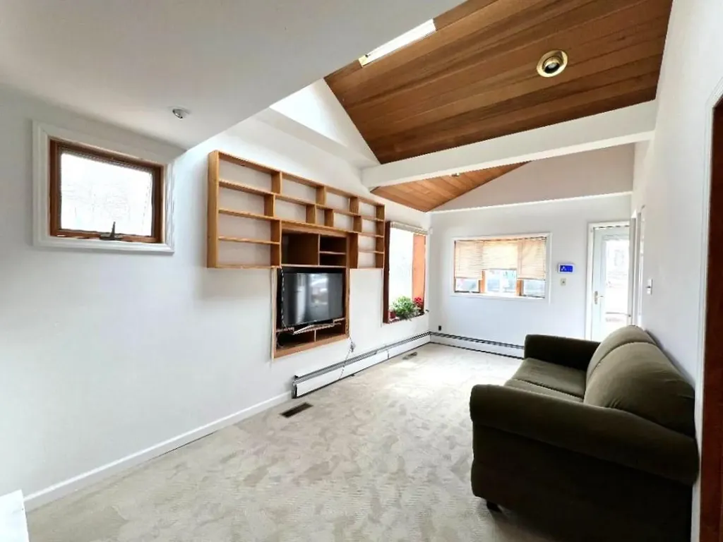 23 Maplewood Avenue Selden NY 11784