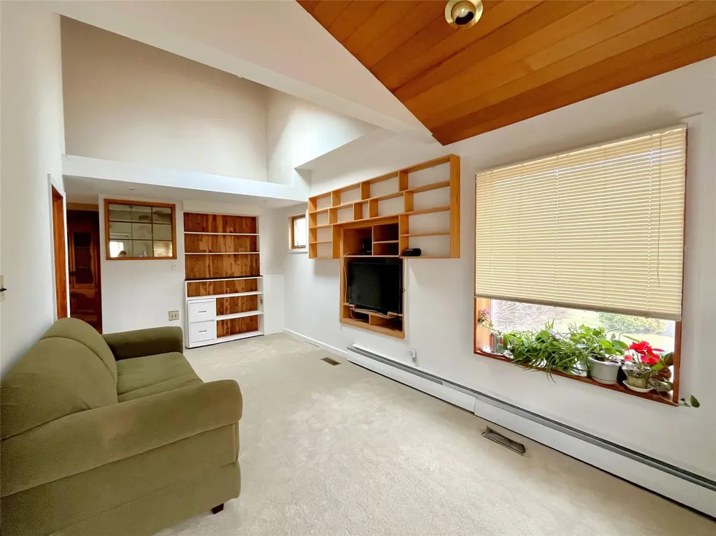 23 Maplewood Avenue Selden NY 11784
