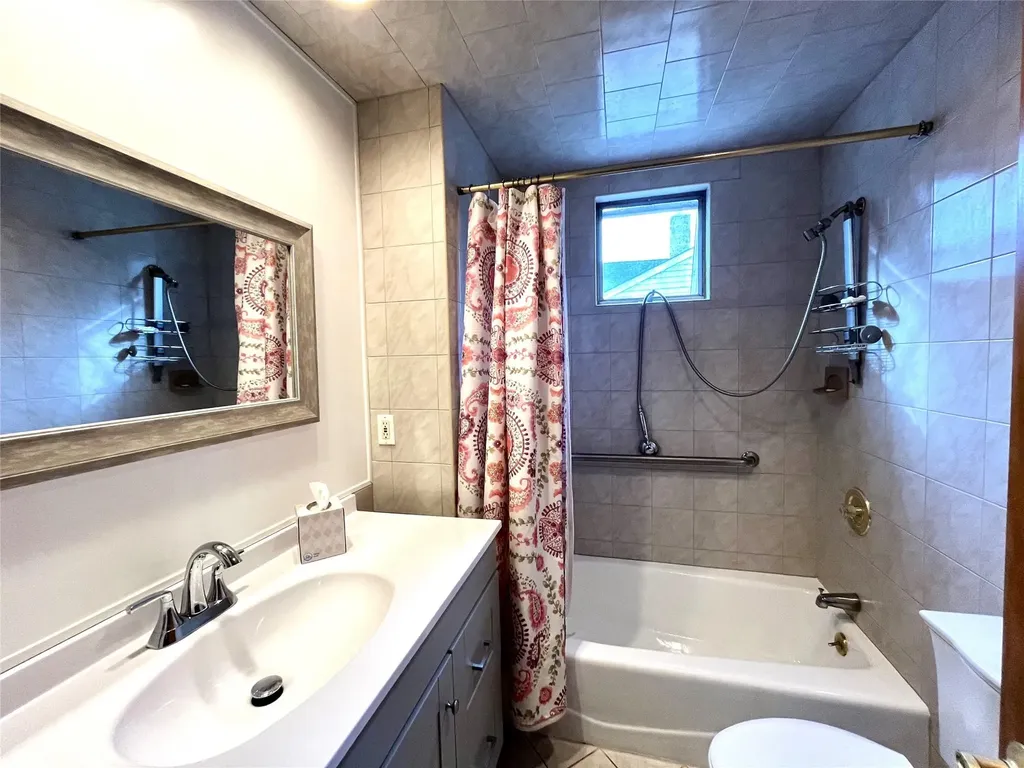 23 Maplewood Avenue Selden NY 11784