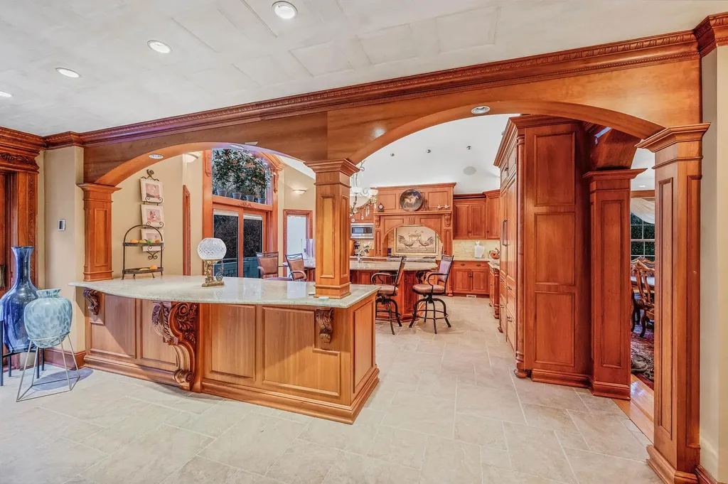 519 Richland Boulevard Brightwaters NY 11718