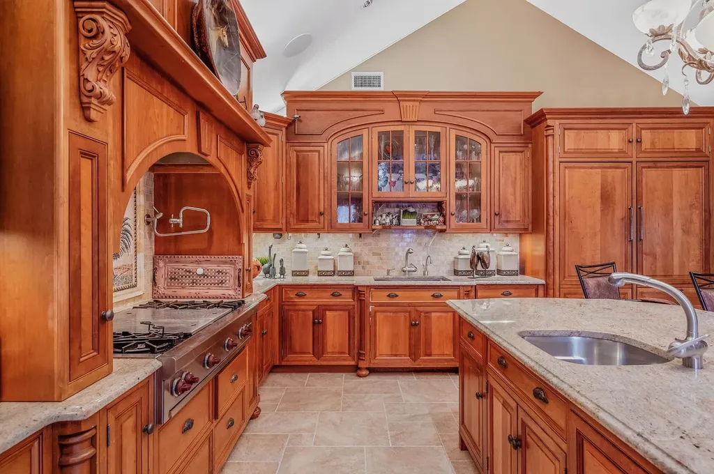 519 Richland Boulevard Brightwaters NY 11718