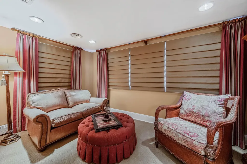 519 Richland Boulevard Brightwaters NY 11718