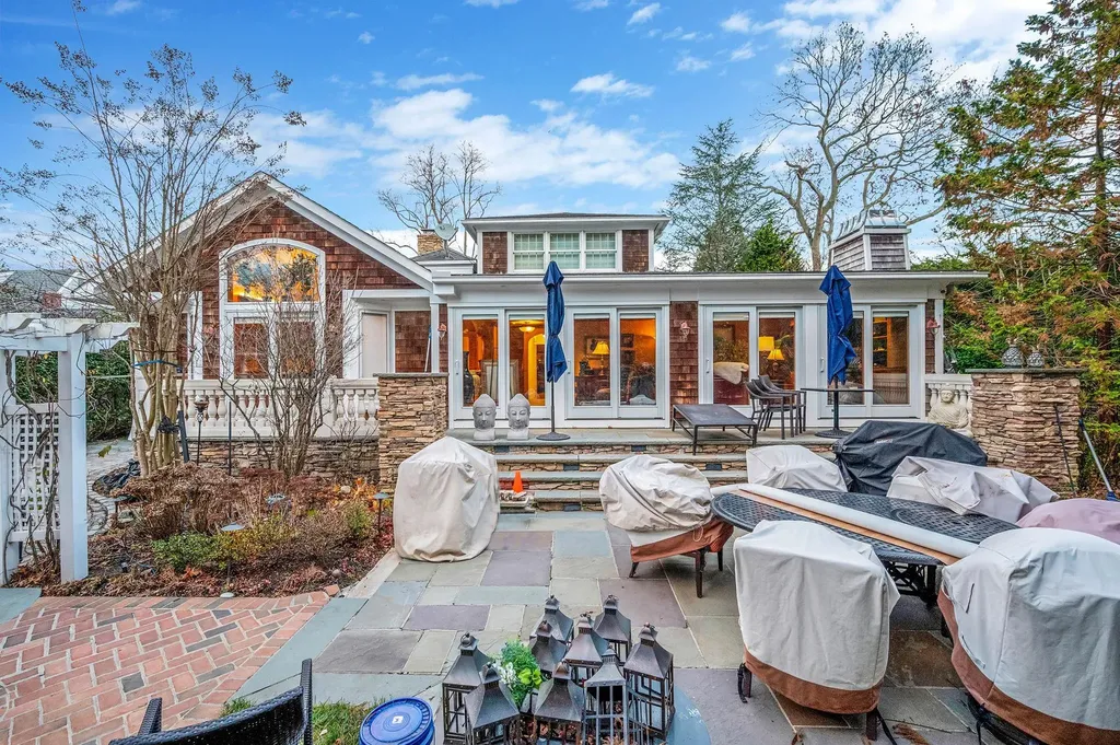 519 Richland Boulevard Brightwaters NY 11718