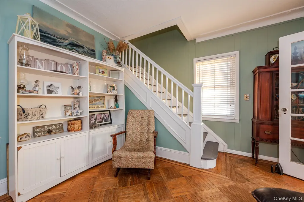 208 Franklin Boulevard Long Beach NY 11561