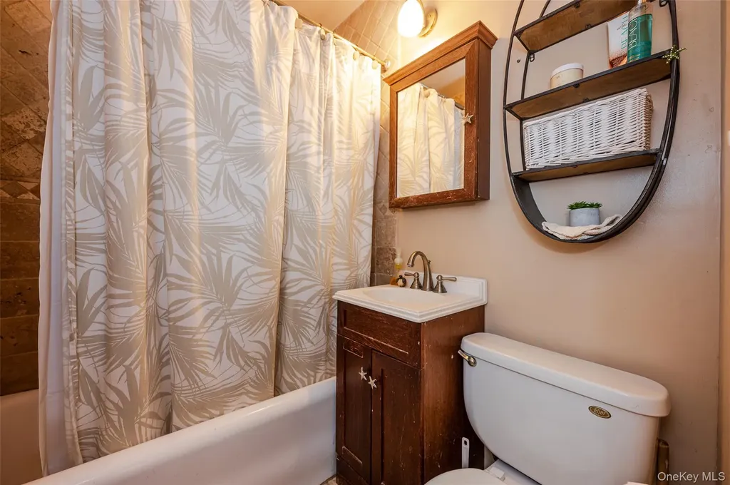 208 Franklin Boulevard Long Beach NY 11561