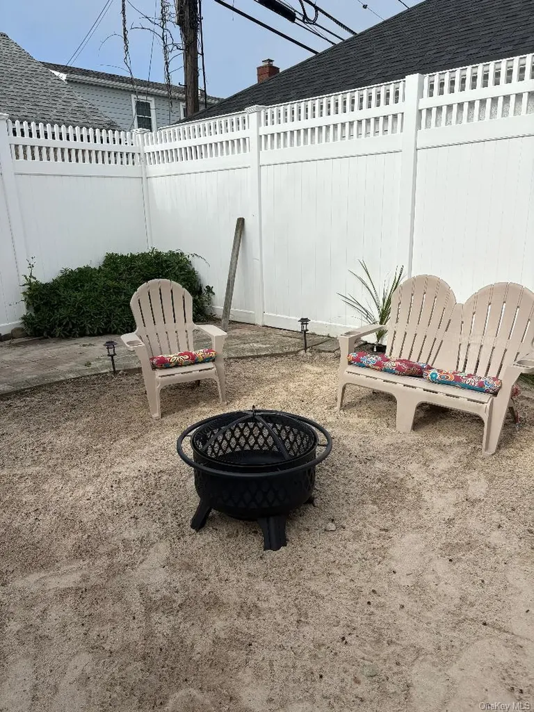 208 Franklin Boulevard Long Beach NY 11561