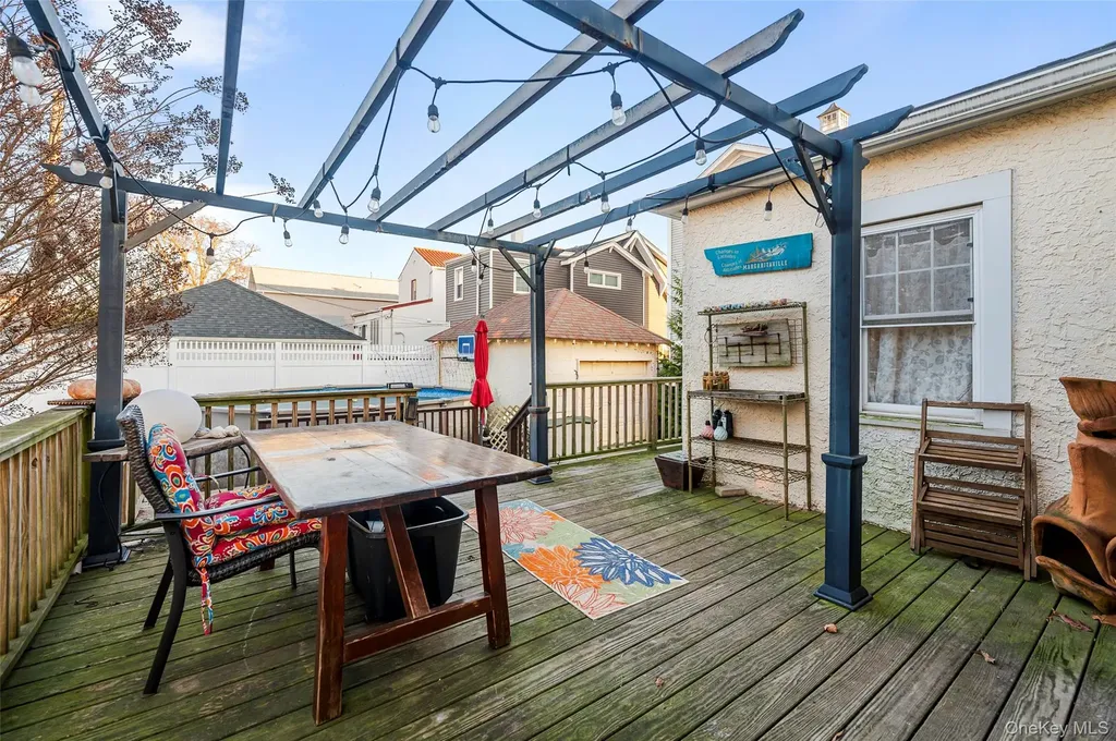 208 Franklin Boulevard Long Beach NY 11561