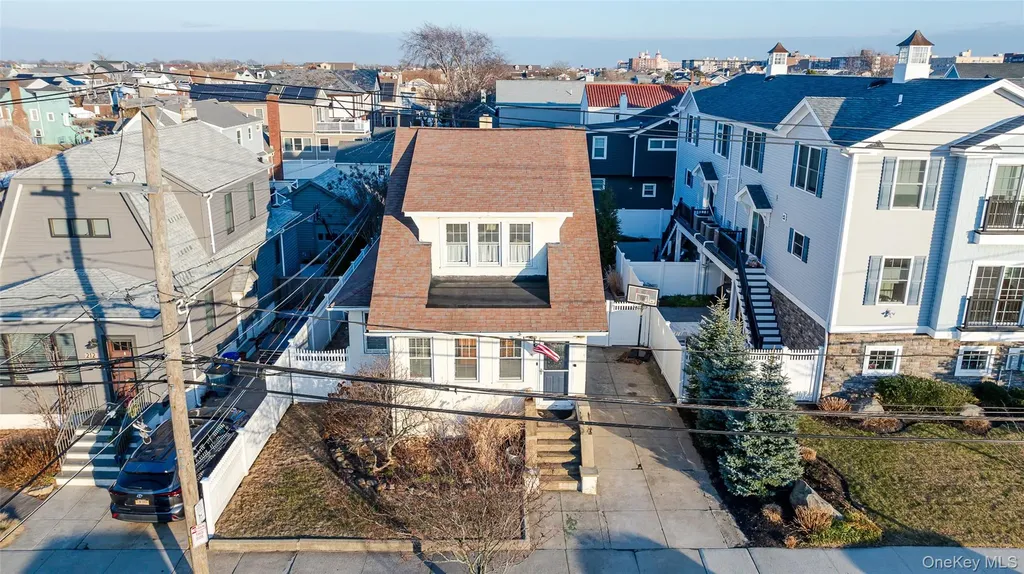 208 Franklin Boulevard Long Beach NY 11561