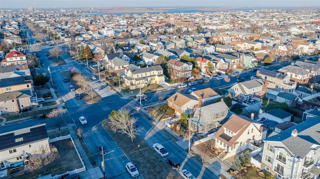 208 Franklin Boulevard Long Beach NY 11561