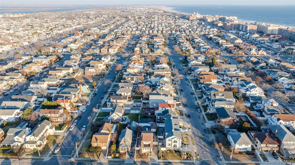 208 Franklin Boulevard Long Beach NY 11561
