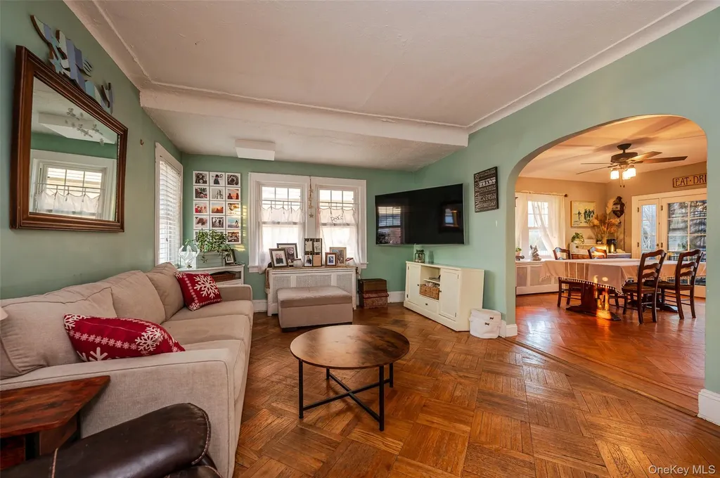 208 Franklin Boulevard Long Beach NY 11561