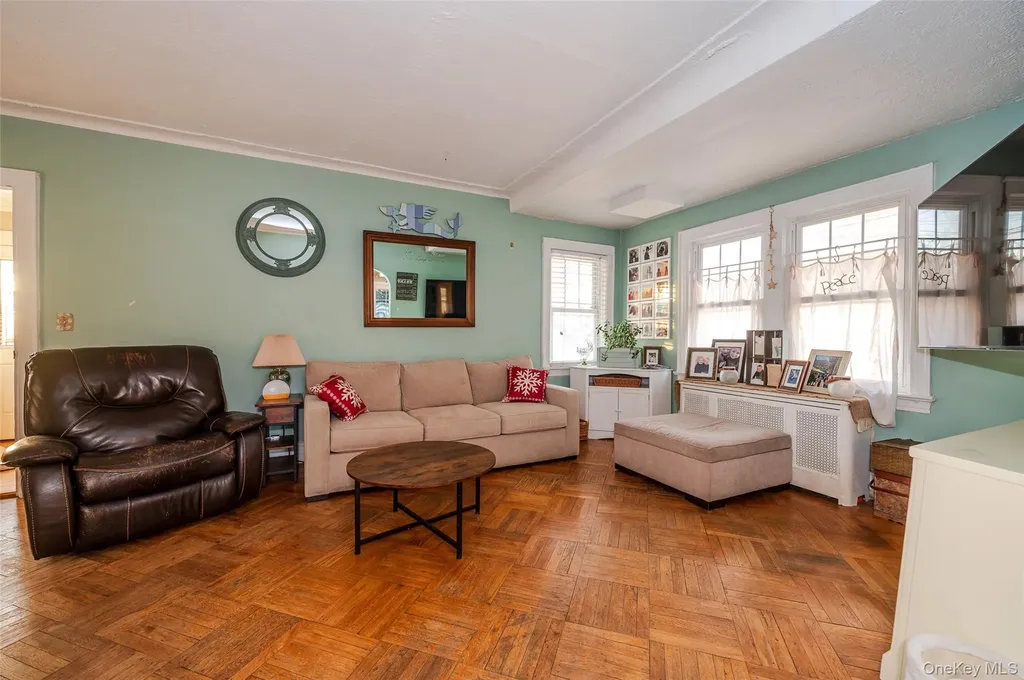 208 Franklin Boulevard Long Beach NY 11561