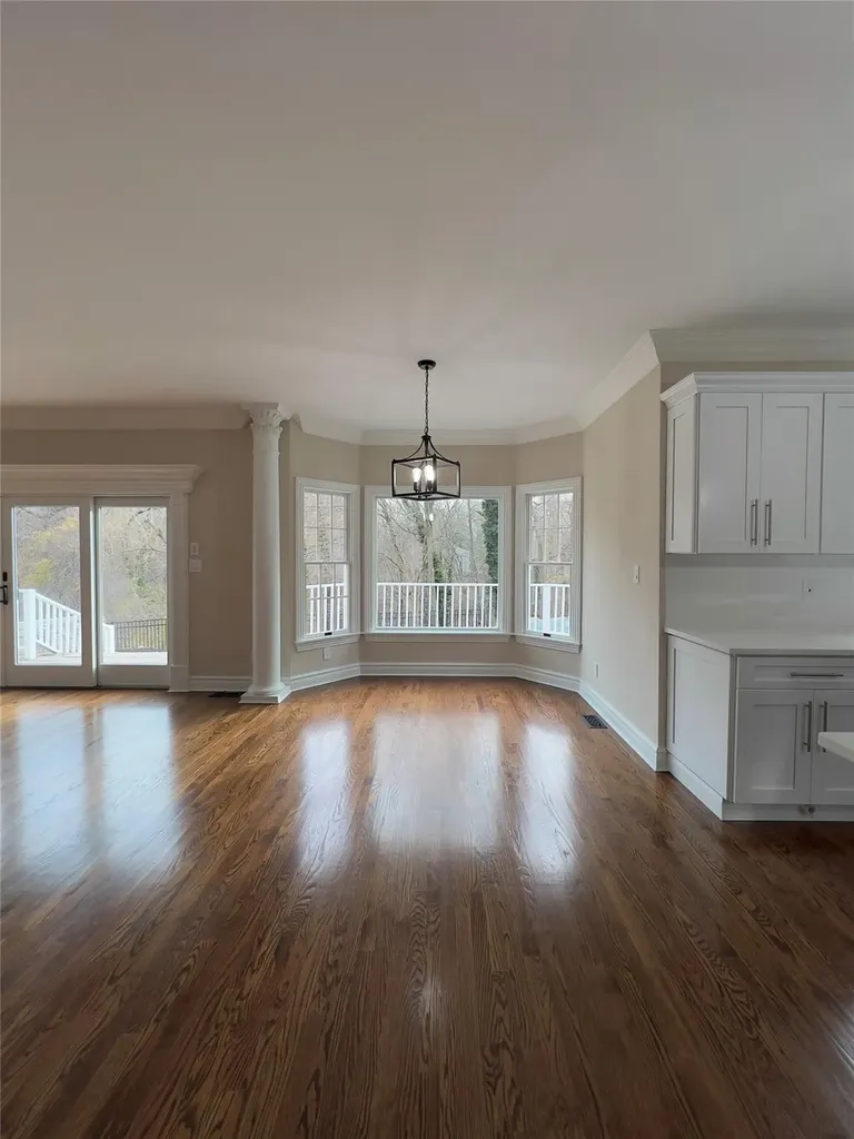 86 Shore Road Mount Sinai NY 11766