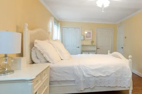 1 Motts Lane Glen Cove NY 11547