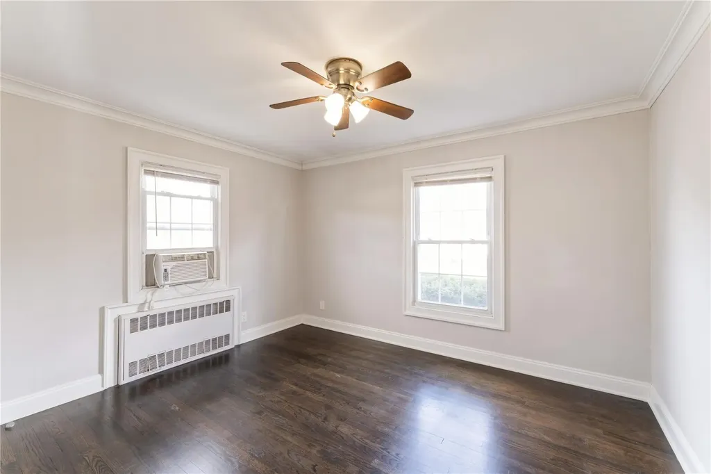 11 Mccouns Lane Glen Head NY 11545