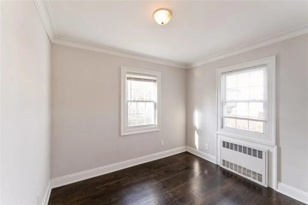 11 Mccouns Lane Glen Head NY 11545