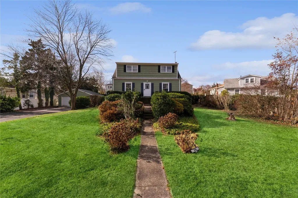 11 Mccouns Lane Glen Head NY 11545