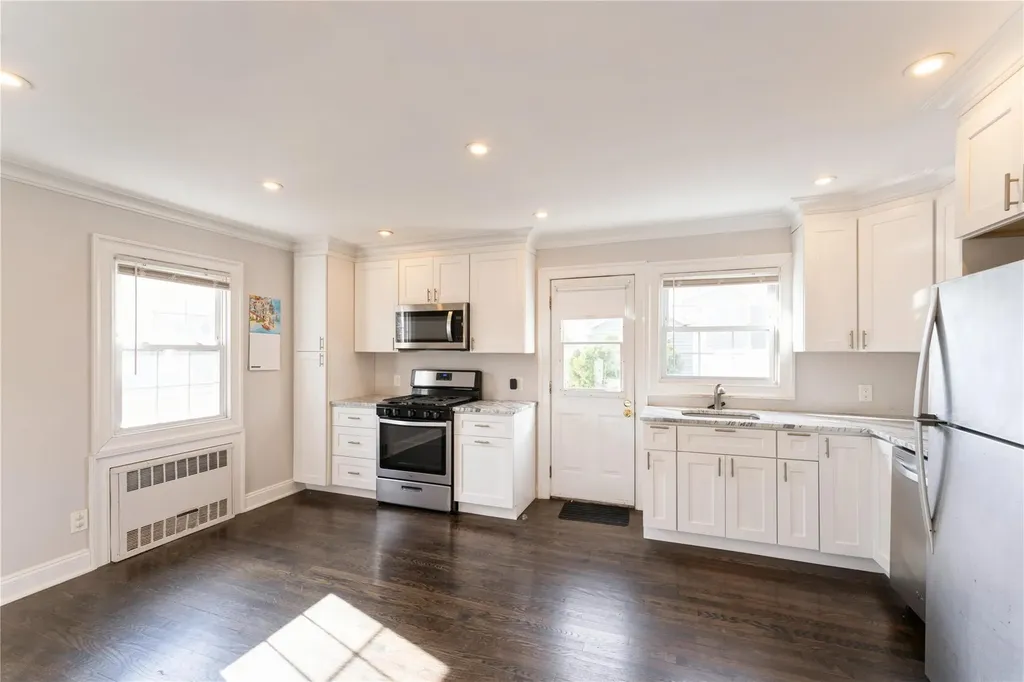 11 Mccouns Lane Glen Head NY 11545