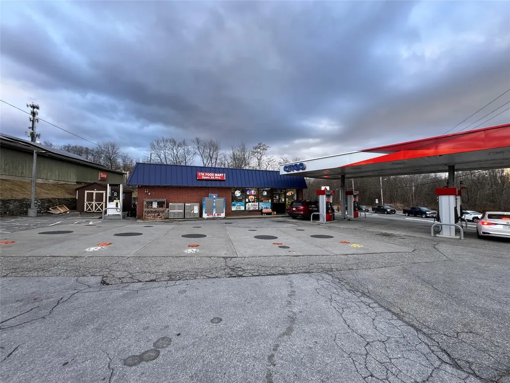 2214 State Route 208 Montgomery NY 12549