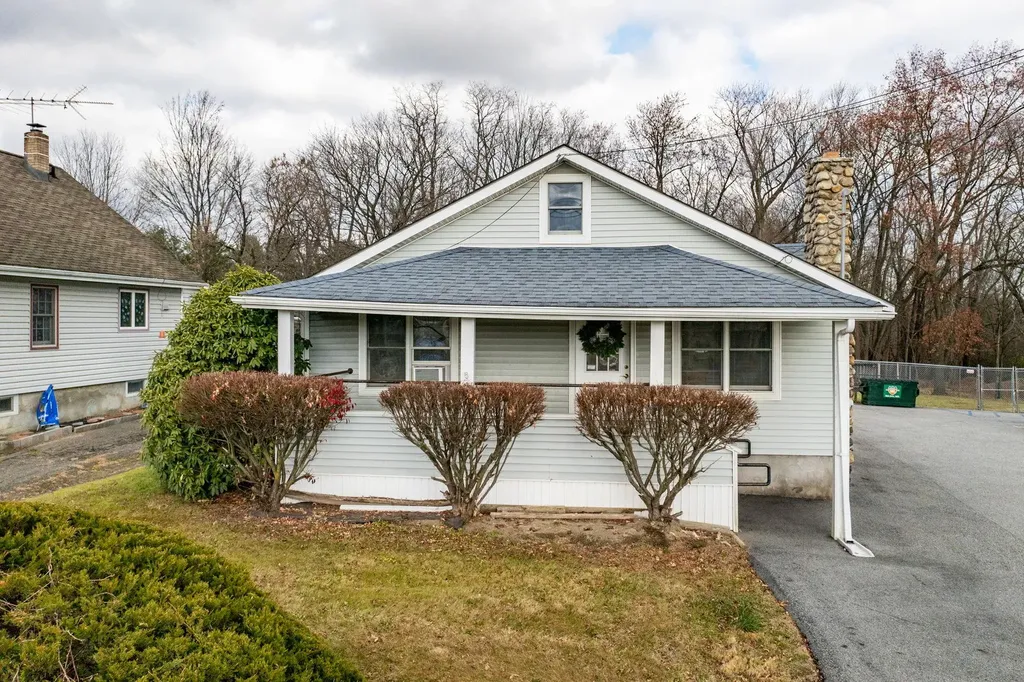 2054 Goshen Turnpike Middletown NY 10941