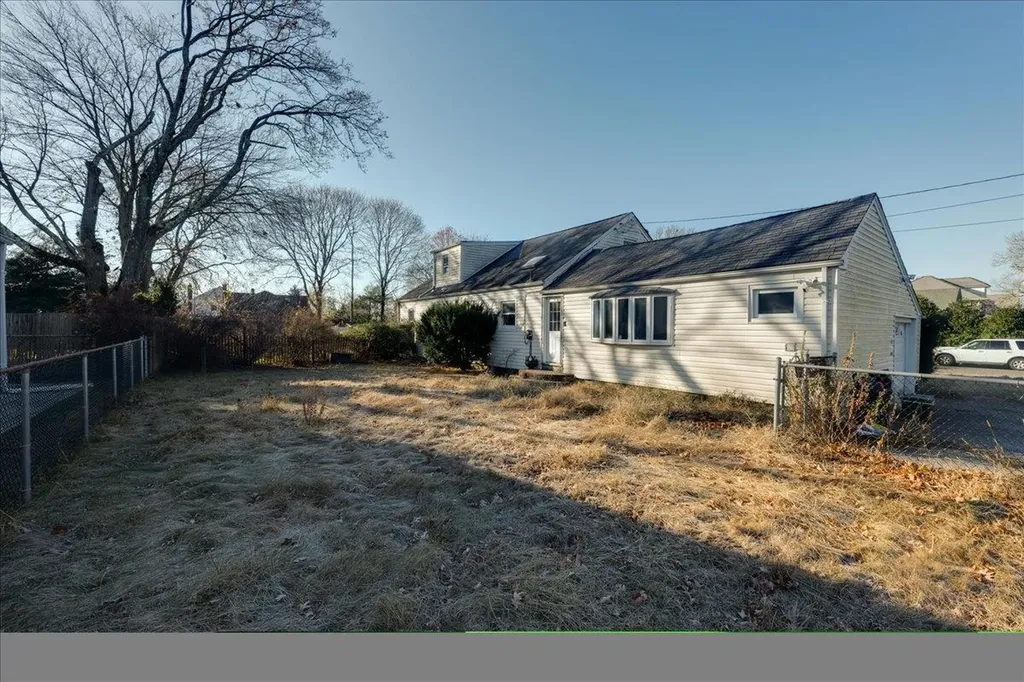 48 Vernon Street Patchogue NY 11772