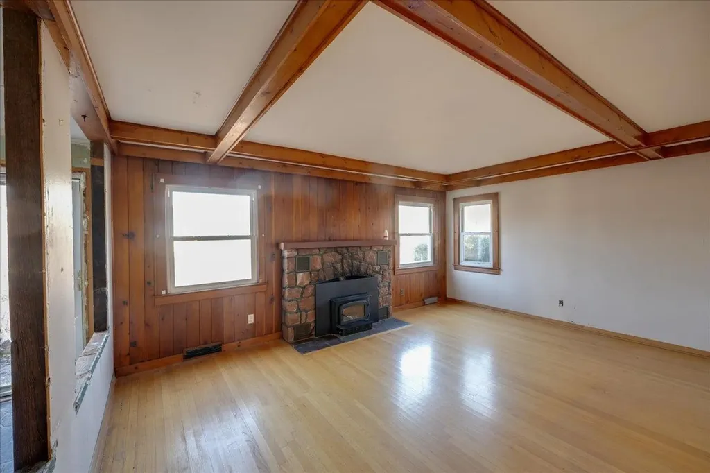 48 Vernon Street Patchogue NY 11772