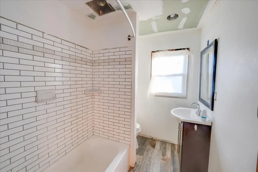 48 Vernon Street Patchogue NY 11772
