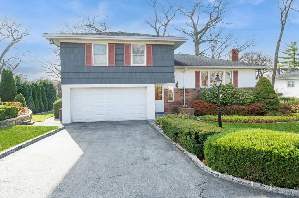 10 Lawrence Place Yonkers NY 10701