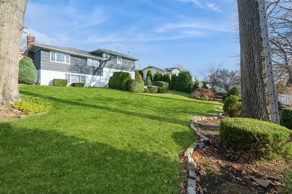 10 Lawrence Place Yonkers NY 10701