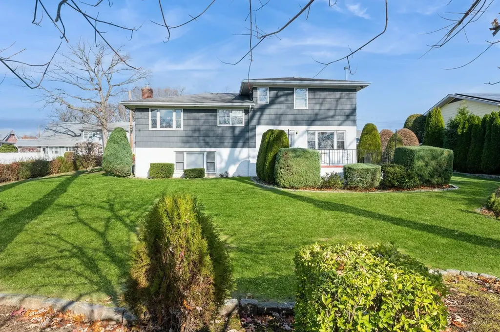 10 Lawrence Place Yonkers NY 10701