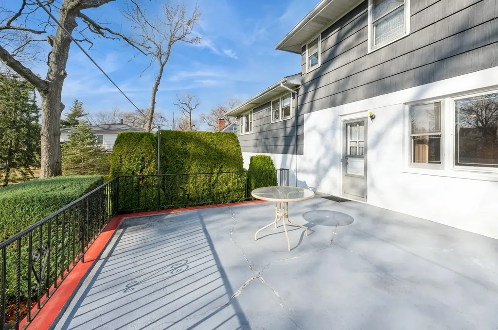 10 Lawrence Place Yonkers NY 10701