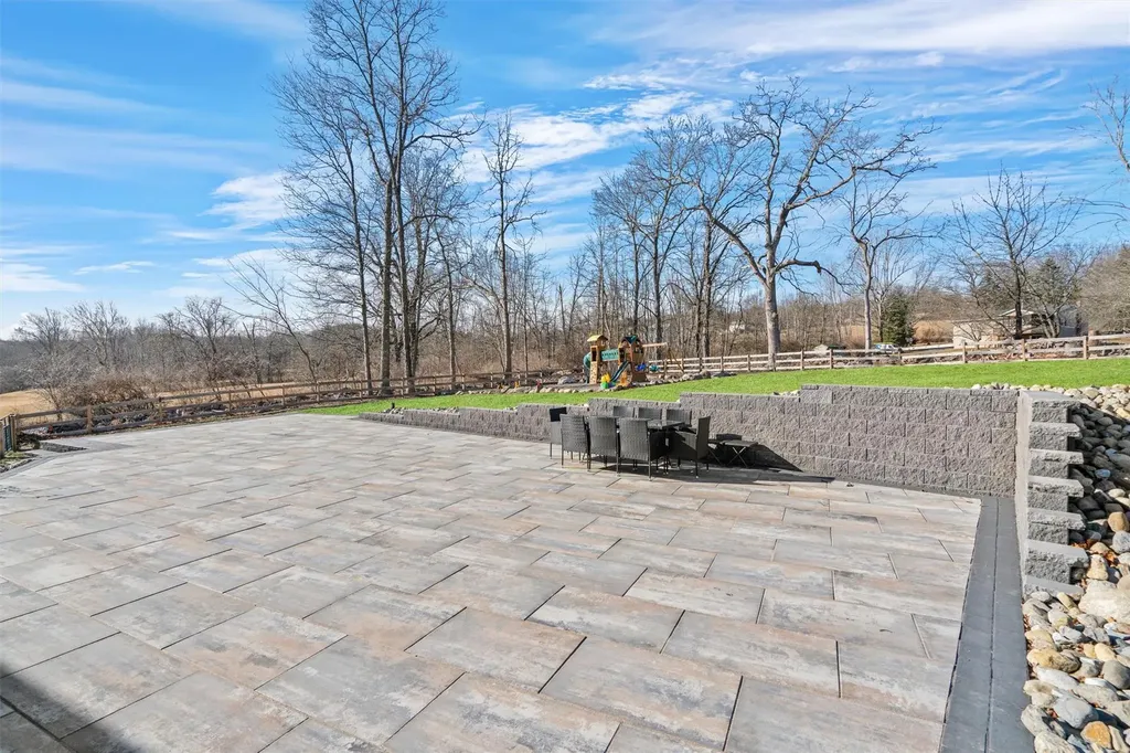 721 S Plank Road Slate Hill NY 10973