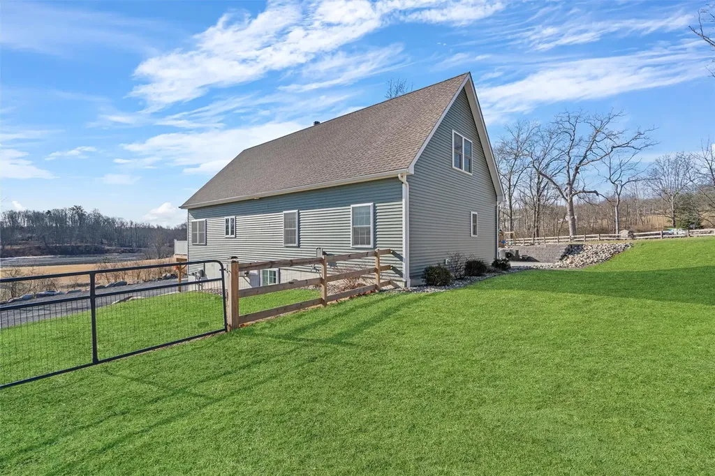 721 S Plank Road Slate Hill NY 10973