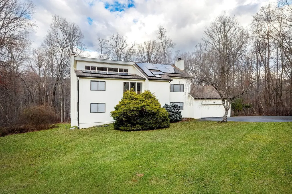 13 Bedell Road Amawalk NY 10501