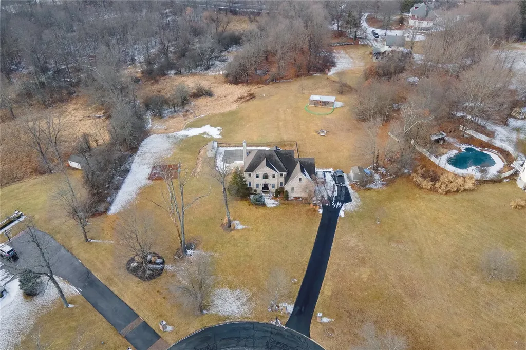 10 Hoffman Court Campbell Hall NY 10916