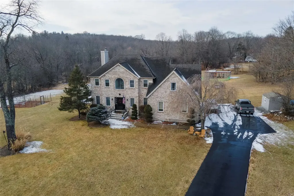 10 Hoffman Court Campbell Hall NY 10916