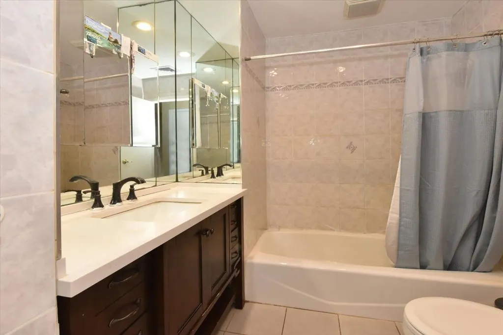658 Golf Drive Valley Stream NY 11581