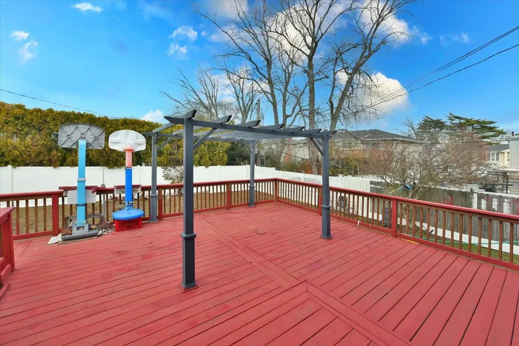 658 Golf Drive Valley Stream NY 11581