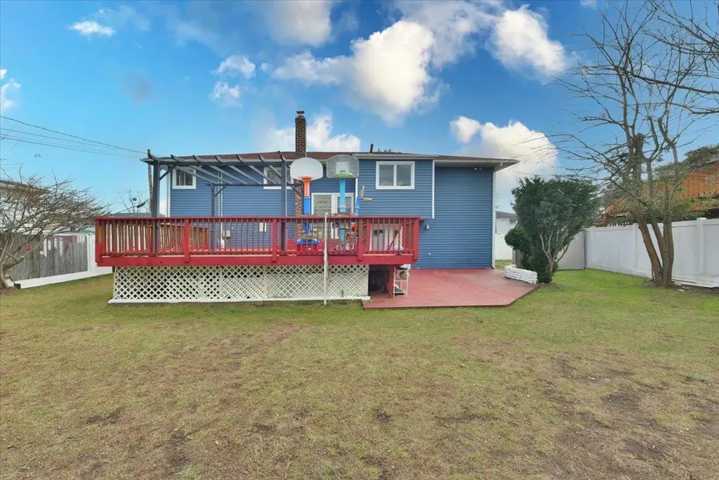 658 Golf Drive Valley Stream NY 11581