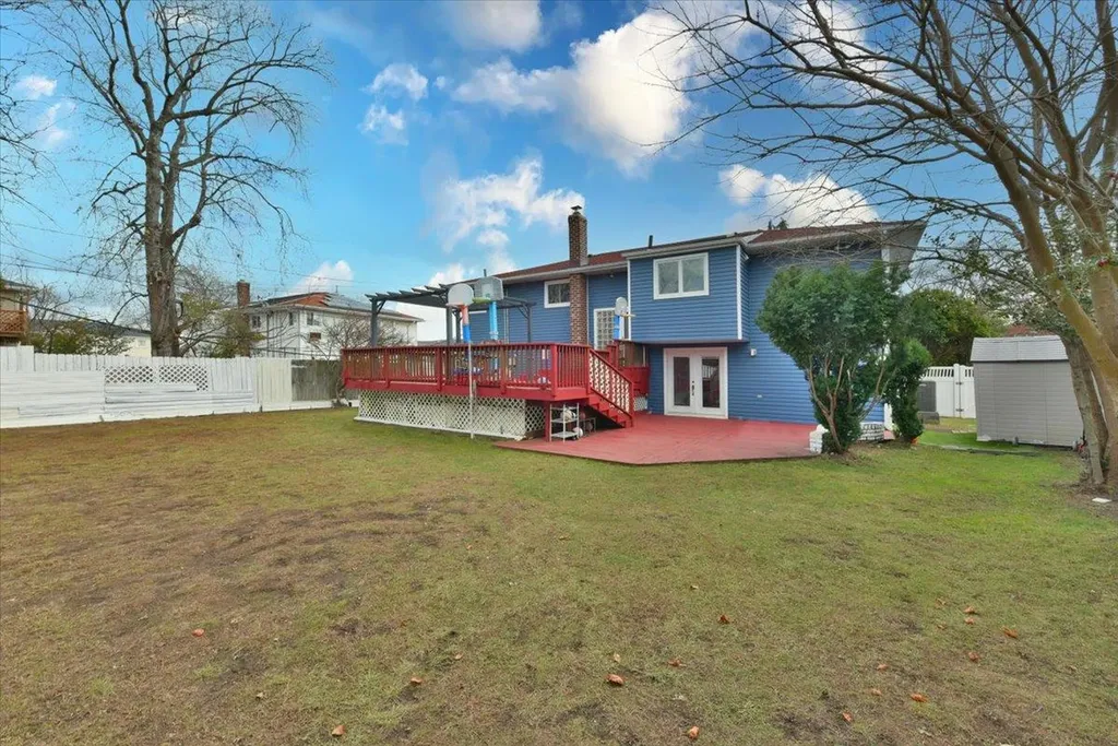 658 Golf Drive Valley Stream NY 11581